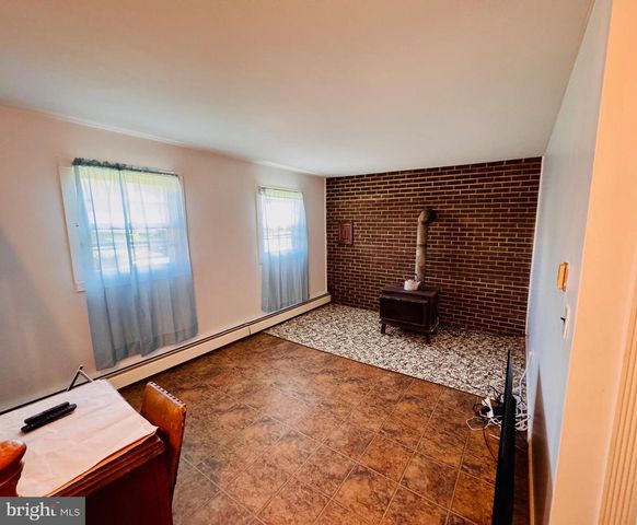 429 LEA AVE, Laurence Harbor, NJ 08879
