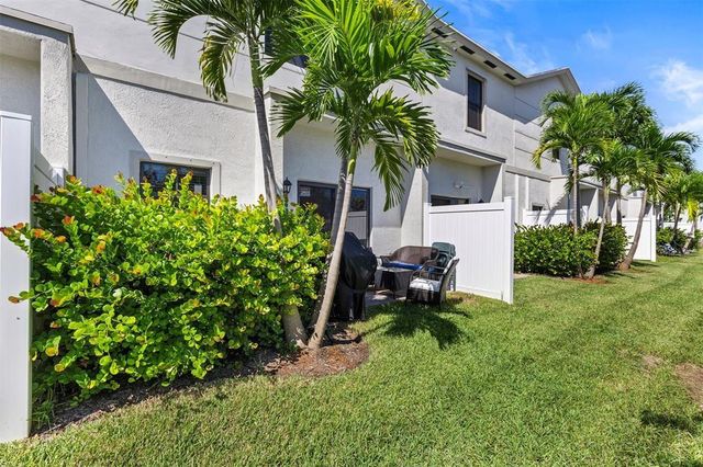 884 NW 3rd Terrace 884, Pompano Beach, FL 33060
