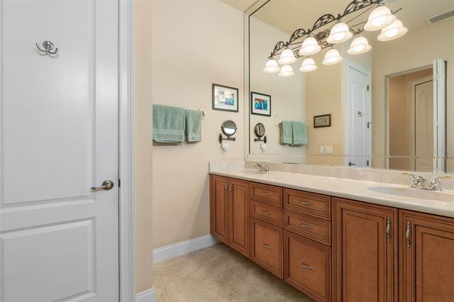 30 LAKESIDE DRIVE, Palm Coast, FL 32137