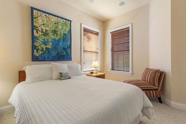 30 LAKESIDE DRIVE, Palm Coast, FL 32137