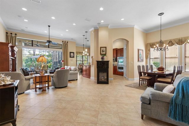 30 LAKESIDE DRIVE, Palm Coast, FL 32137