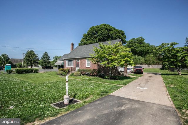 2107 DEKALB PIKE, Norristown, PA 19401