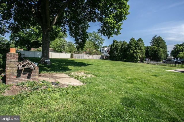 2107 DEKALB PIKE, Norristown, PA 19401