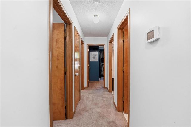 1147 E Sheridan Bridge Lane, Olathe, KS 66062