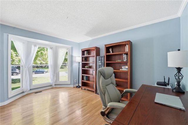 1147 E Sheridan Bridge Lane, Olathe, KS 66062