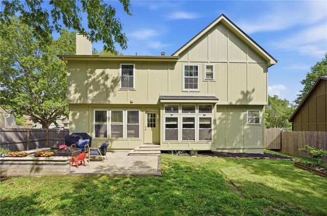 1147 E Sheridan Bridge Lane, Olathe, KS 66062