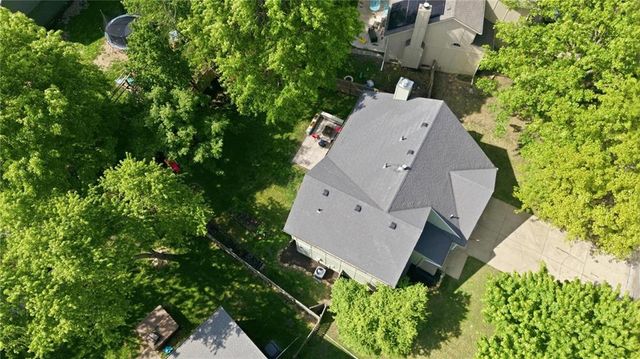 1147 E Sheridan Bridge Lane, Olathe, KS 66062