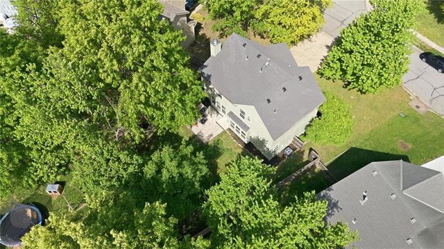 1147 E Sheridan Bridge Lane, Olathe, KS 66062