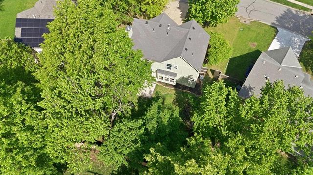1147 E Sheridan Bridge Lane, Olathe, KS 66062