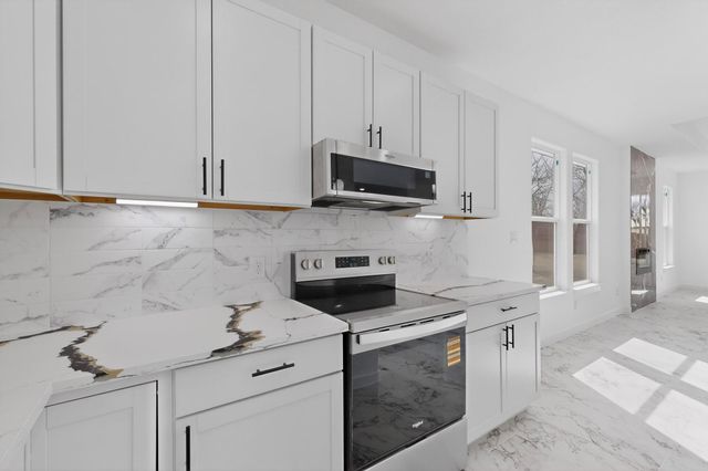 133 Kawainui LN, Bastrop, TX 78602