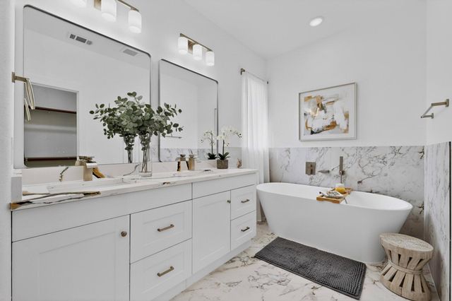 133 Kawainui LN, Bastrop, TX 78602