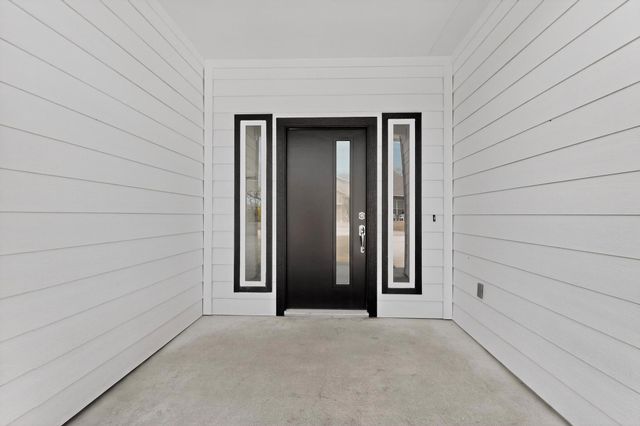 133 Kawainui LN, Bastrop, TX 78602