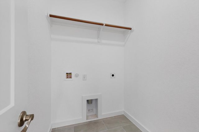 133 Kawainui LN, Bastrop, TX 78602