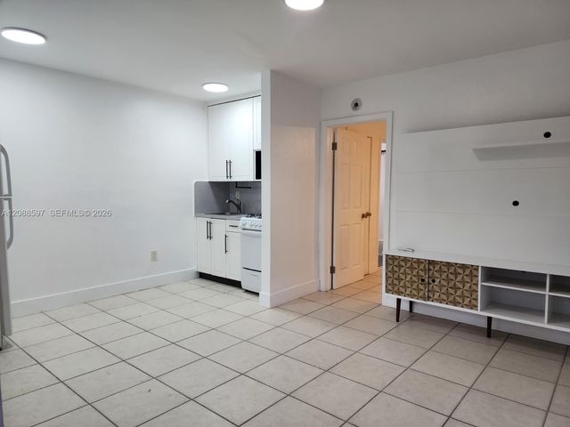 443 SW 4th Avenue 3, Miami, FL 33130