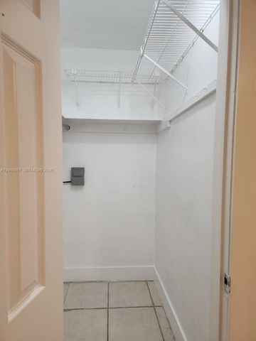 443 SW 4th Avenue 3, Miami, FL 33130