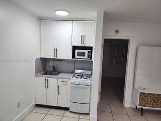 443 SW 4th Avenue 3, Miami, FL 33130