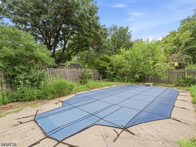 2025 Hill Top Rd, Scotch Plains Twp., NJ 07076