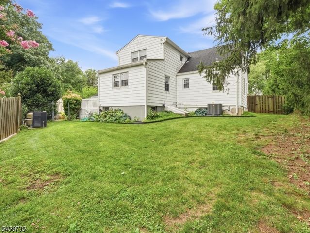 2025 Hill Top Rd, Scotch Plains Twp., NJ 07076