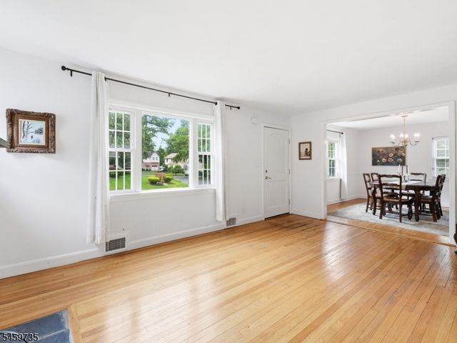 2025 Hill Top Rd, Scotch Plains Twp., NJ 07076