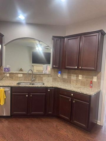 615 Township Cir, Alpharetta, GA 30004