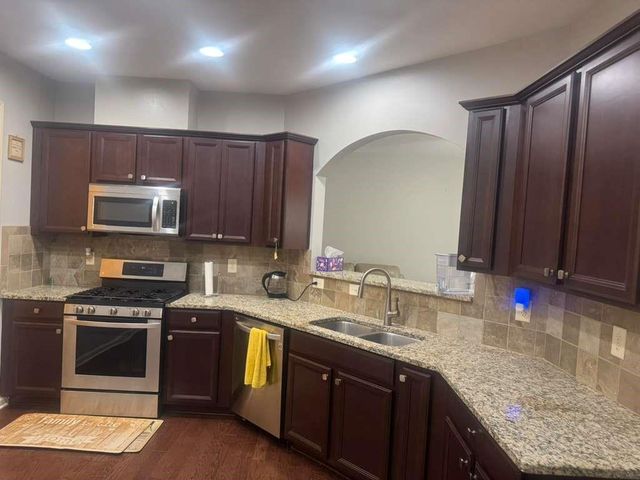 615 Township Cir, Alpharetta, GA 30004