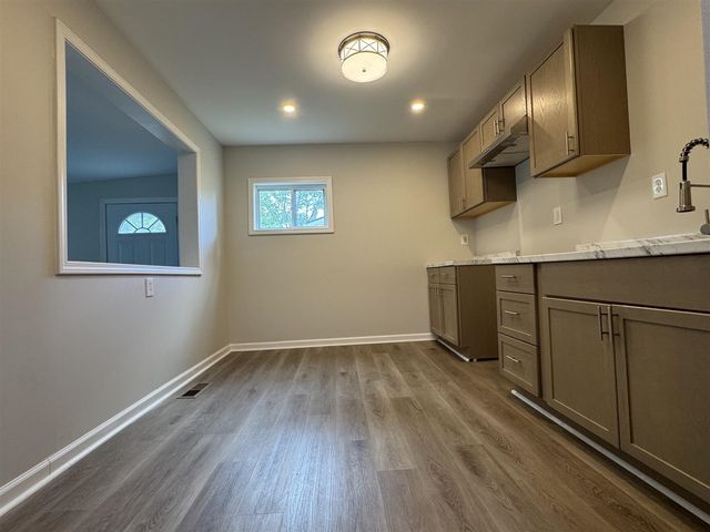 1613 Harvest Lane, Ypsilanti, MI 48198