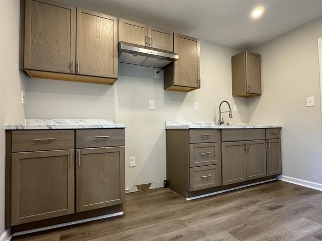 1613 Harvest Lane, Ypsilanti, MI 48198