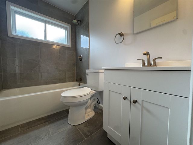 1613 Harvest Lane, Ypsilanti, MI 48198