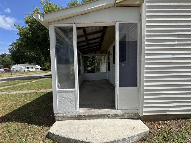 1613 Harvest Lane, Ypsilanti, MI 48198