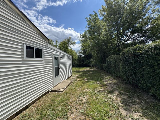1613 Harvest Lane, Ypsilanti, MI 48198