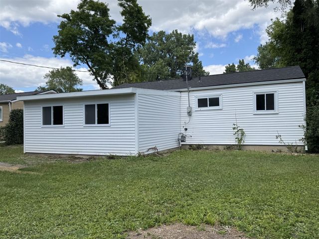 1613 Harvest Lane, Ypsilanti, MI 48198