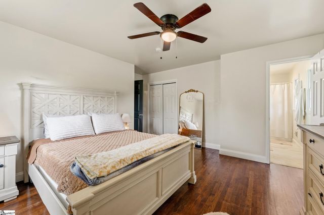 203 E 2nd Avenue, Easley, SC 29640