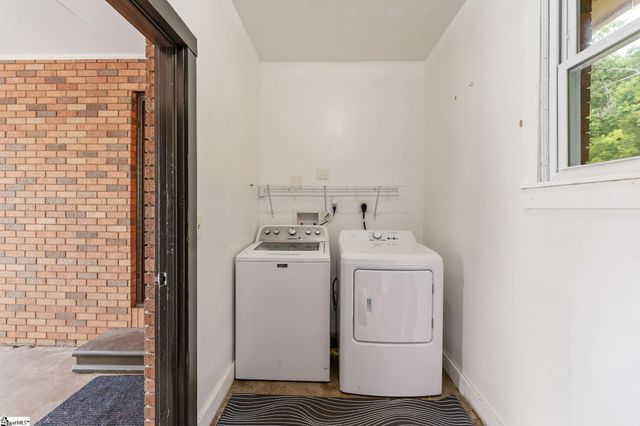 203 E 2nd Avenue, Easley, SC 29640
