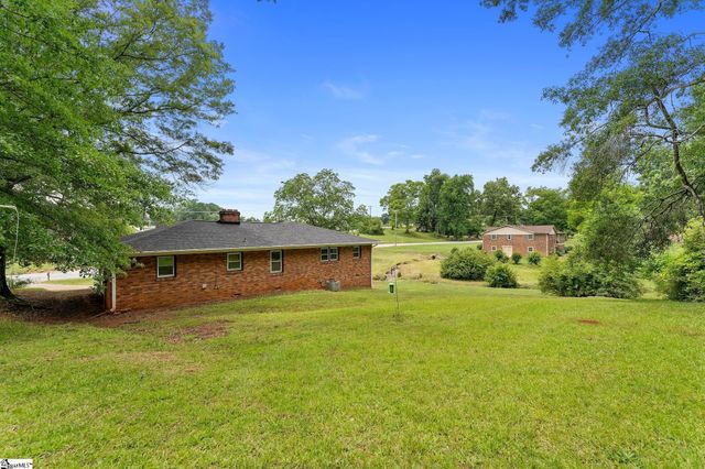 203 E 2nd Avenue, Easley, SC 29640