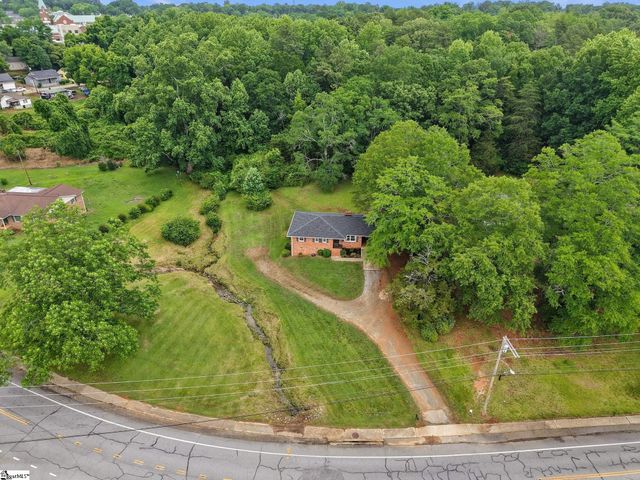 203 E 2nd Avenue, Easley, SC 29640