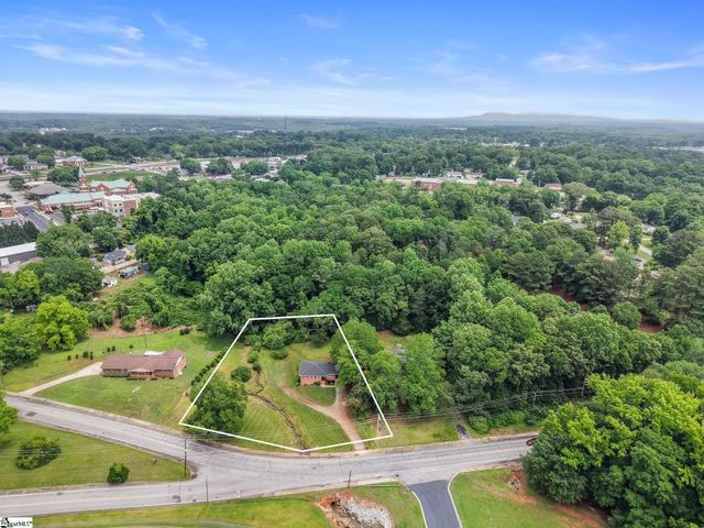 203 E 2nd Avenue, Easley, SC 29640