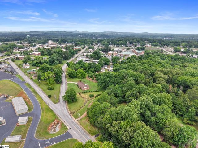 203 E 2nd Avenue, Easley, SC 29640