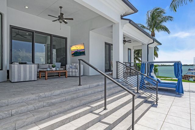 974 Marlin Drive, Jupiter, FL 33458