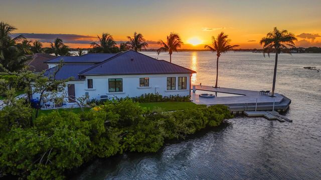 974 Marlin Drive, Jupiter, FL 33458