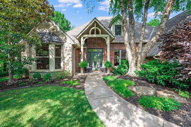 3824 Deerbrook Court, Edmond, OK 73003