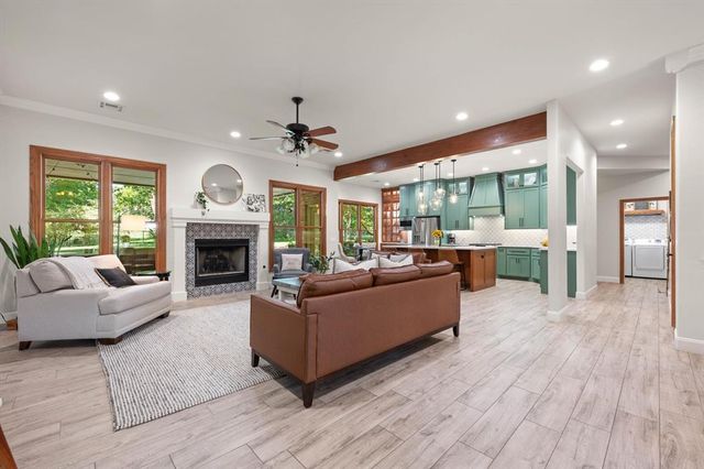 3824 Deerbrook Court, Edmond, OK 73003