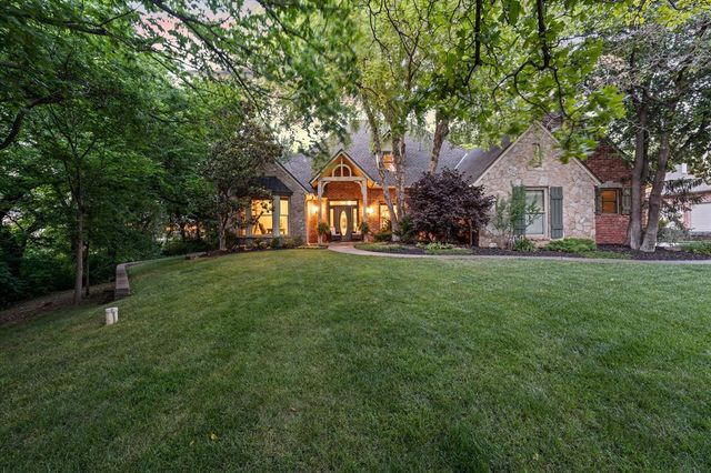 3824 Deerbrook Court, Edmond, OK 73003