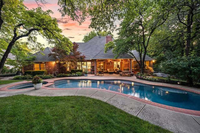 3824 Deerbrook Court, Edmond, OK 73003
