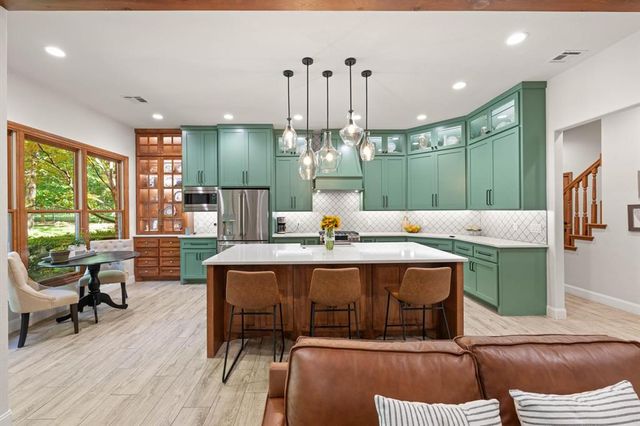 3824 Deerbrook Court, Edmond, OK 73003