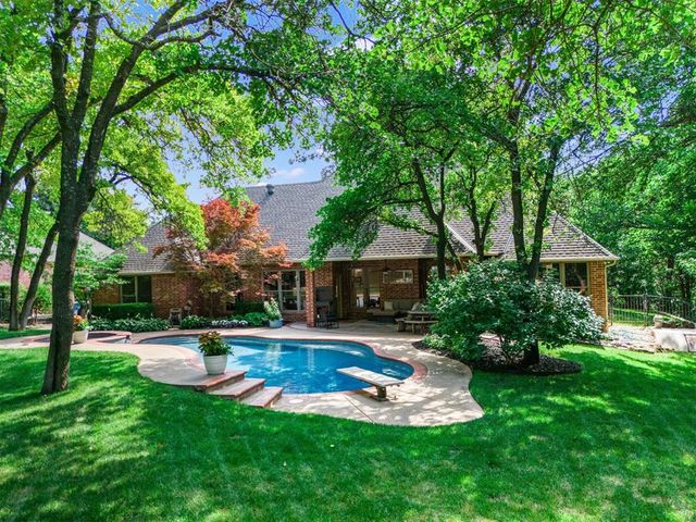 3824 Deerbrook Court, Edmond, OK 73003