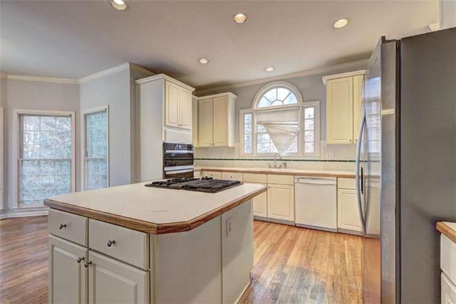 980 Laurel Springs Lane, Marietta, GA 30064