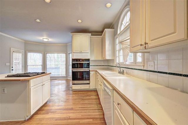 980 Laurel Springs Lane, Marietta, GA 30064