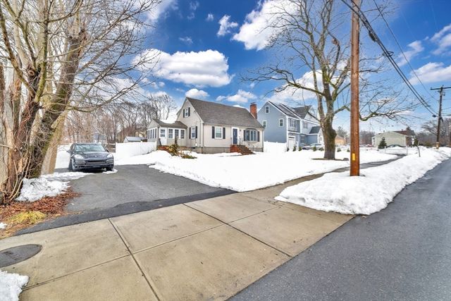 153 Colburn St, Dedham, MA 02026