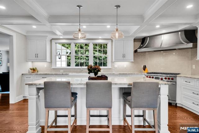687 East Drive, Oradell, NJ 07649