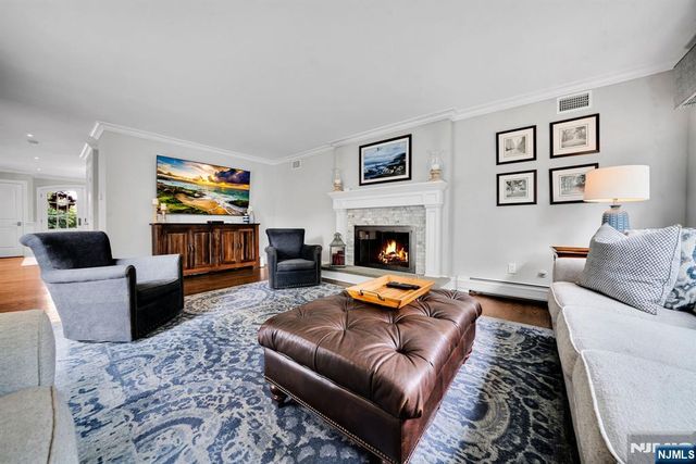 687 East Drive, Oradell, NJ 07649